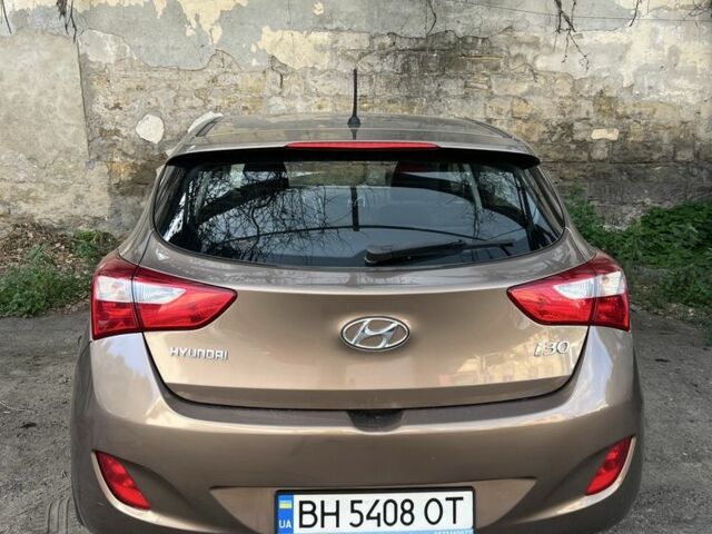 Коричневий Хендай i30, об'ємом двигуна 1.4 л та пробігом 193 тис. км за 8000 $, фото 9 на Automoto.ua
