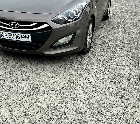 Хендай i30 2012 в Днепре (Днепропетровске) на Automoto.ua Коричневый Хендай i30, объемом двигателя 1.4 л и пробегом 293 тыс. км за 6999 $, фото 6 на Automoto.ua