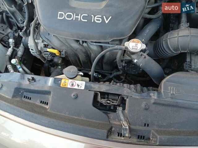 Хендай i30 2012 в Носовке на Automoto.ua Коричневый Хендай i30, объемом двигателя 1.6 л и пробегом 67 тыс. км за 12500 $, фото 2 на Automoto.ua