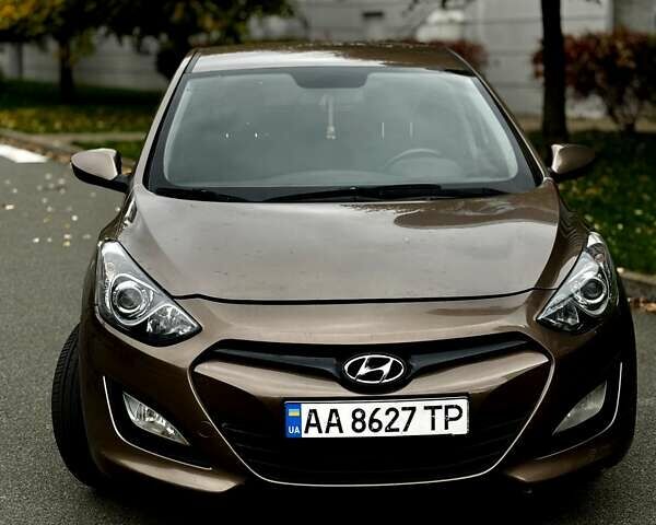 Коричневий Хендай i30, об'ємом двигуна 1.58 л та пробігом 184 тис. км за 9500 $, фото 29 на Automoto.ua