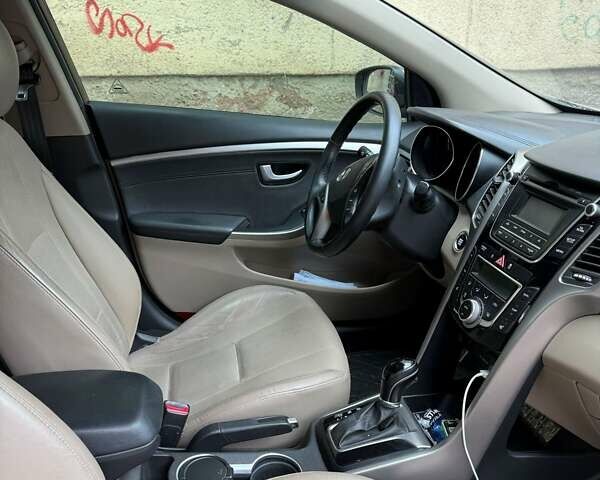 Хендай i30 2012 в Одессе на Automoto.ua Коричневый Хендай i30, объемом двигателя 1.59 л и пробегом 99 тыс. км за 11300 $, фото 6 на Automoto.ua