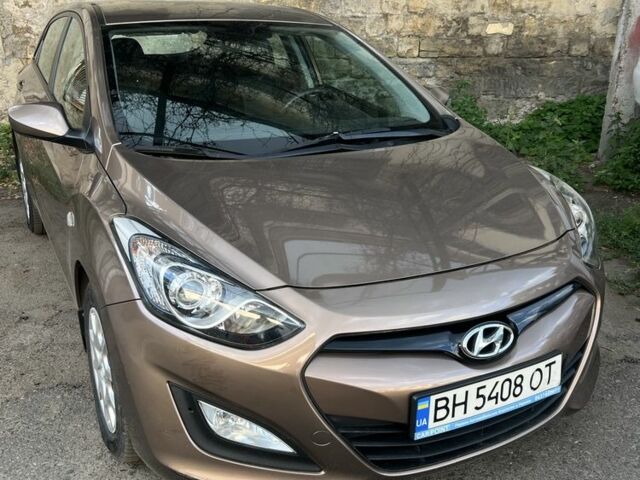 Коричневий Хендай i30, об'ємом двигуна 1.4 л та пробігом 193 тис. км за 8000 $, фото 4 на Automoto.ua