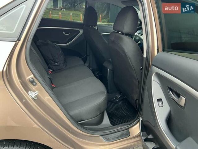 Коричневый Хендай i30, объемом двигателя 1.4 л и пробегом 51 тыс. км за 9400 $, фото 9 на Automoto.ua