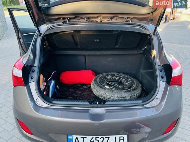 Коричневый Хендай i30, объемом двигателя 1.4 л и пробегом 124 тыс. км за 8500 $, фото 3 на Automoto.ua