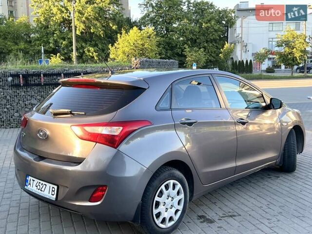 Коричневый Хендай i30, объемом двигателя 1.4 л и пробегом 124 тыс. км за 8500 $, фото 5 на Automoto.ua