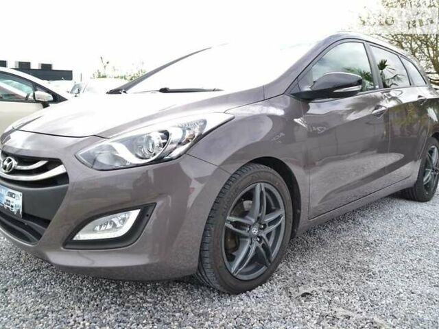 Коричневий Хендай i30, об'ємом двигуна 0 л та пробігом 180 тис. км за 12728 $, фото 5 на Automoto.ua