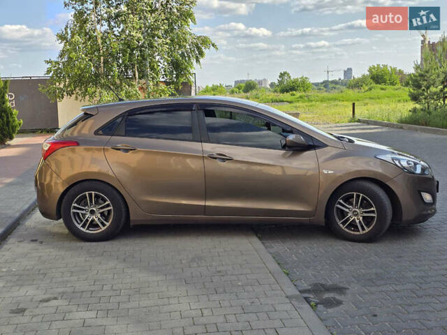 Хендай i30 2014 в Черновцах на Automoto.ua Коричневый Хендай i30, объемом двигателя 1.4 л и пробегом 200 тыс. км за 7800 $, фото 2 на Automoto.ua