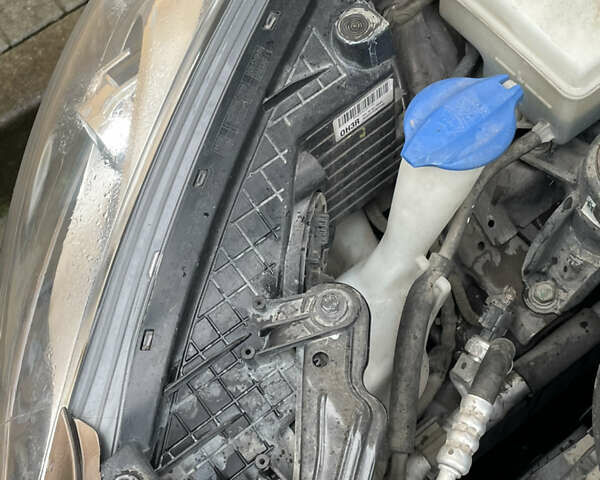 Коричневый Хендай i30, объемом двигателя 1.6 л и пробегом 119 тыс. км за 12950 $, фото 23 на Automoto.ua