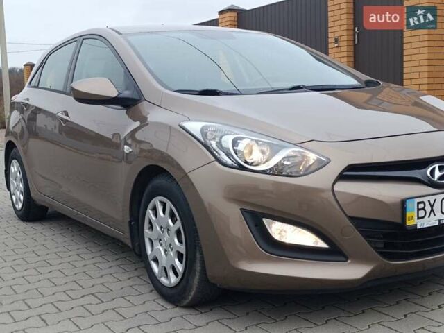 Коричневый Хендай i30, объемом двигателя 1.58 л и пробегом 56 тыс. км за 13650 $, фото 1 на Automoto.ua