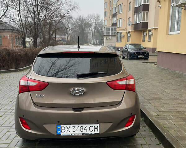 Коричневый Хендай i30, объемом двигателя 1.6 л и пробегом 119 тыс. км за 12950 $, фото 12 на Automoto.ua