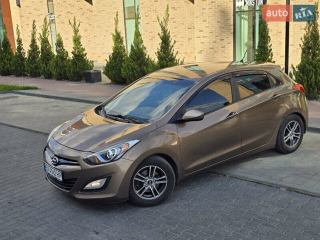Хендай i30 2014 в Черновцах на Automoto.ua Коричневый Хендай i30, объемом двигателя 1.4 л и пробегом 200 тыс. км за 7800 $, фото 5 на Automoto.ua