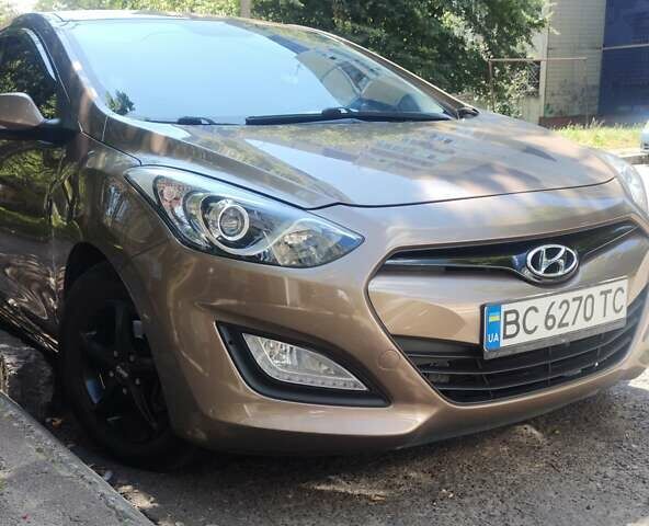 Коричневый Хендай i30, объемом двигателя 1.4 л и пробегом 125 тыс. км за 9200 $, фото 13 на Automoto.ua