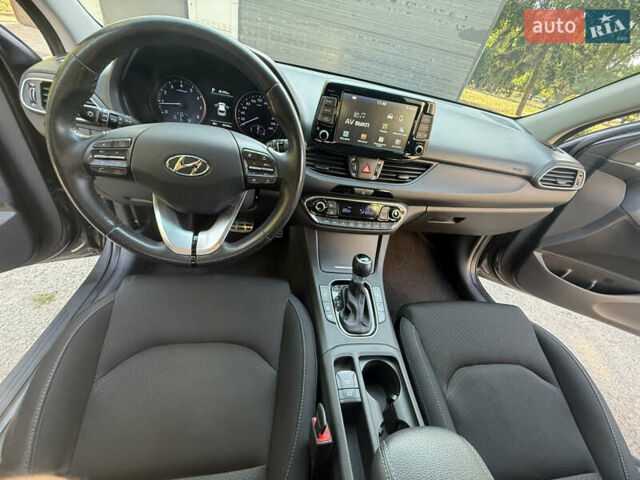 Коричневый Хендай i30, объемом двигателя 1.59 л и пробегом 53 тыс. км за 16900 $, фото 9 на Automoto.ua