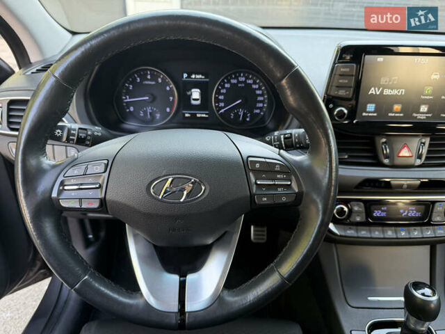 Коричневый Хендай i30, объемом двигателя 1.59 л и пробегом 53 тыс. км за 16900 $, фото 13 на Automoto.ua