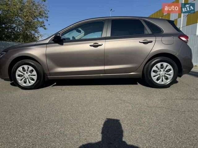 Коричневий Хендай i30, об'ємом двигуна 1.5 л та пробігом 61 тис. км за 16500 $, фото 3 на Automoto.ua