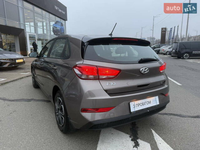 Коричневий Хендай i30, об'ємом двигуна 1.5 л та пробігом 82 тис. км за 14900 $, фото 4 на Automoto.ua