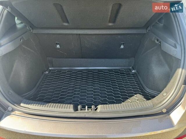 Коричневий Хендай i30, об'ємом двигуна 1.5 л та пробігом 61 тис. км за 16500 $, фото 11 на Automoto.ua