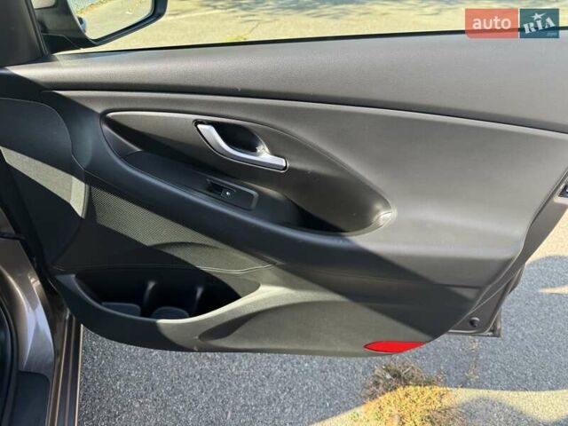 Коричневий Хендай i30, об'ємом двигуна 1.5 л та пробігом 61 тис. км за 16500 $, фото 8 на Automoto.ua