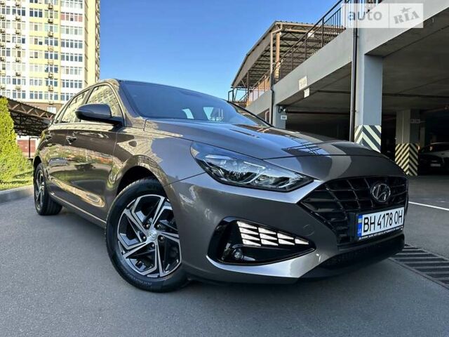 Коричневий Хендай i30, об'ємом двигуна 1.5 л та пробігом 24 тис. км за 17300 $, фото 1 на Automoto.ua