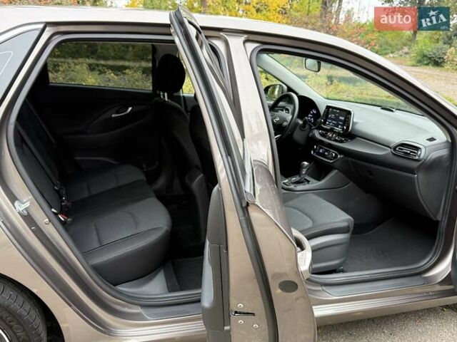 Коричневий Хендай i30, об'ємом двигуна 1.5 л та пробігом 43 тис. км за 16950 $, фото 82 на Automoto.ua