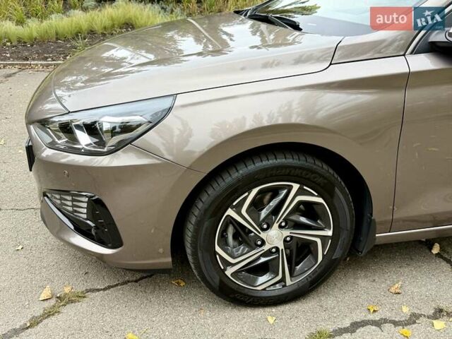 Коричневий Хендай i30, об'ємом двигуна 1.5 л та пробігом 43 тис. км за 16950 $, фото 29 на Automoto.ua