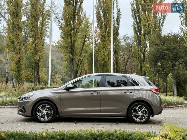 Коричневий Хендай i30, об'ємом двигуна 1.5 л та пробігом 43 тис. км за 16950 $, фото 7 на Automoto.ua