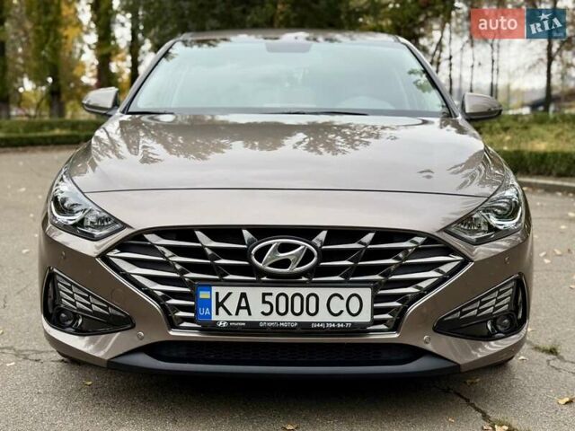 Коричневий Хендай i30, об'ємом двигуна 1.5 л та пробігом 43 тис. км за 16950 $, фото 1 на Automoto.ua