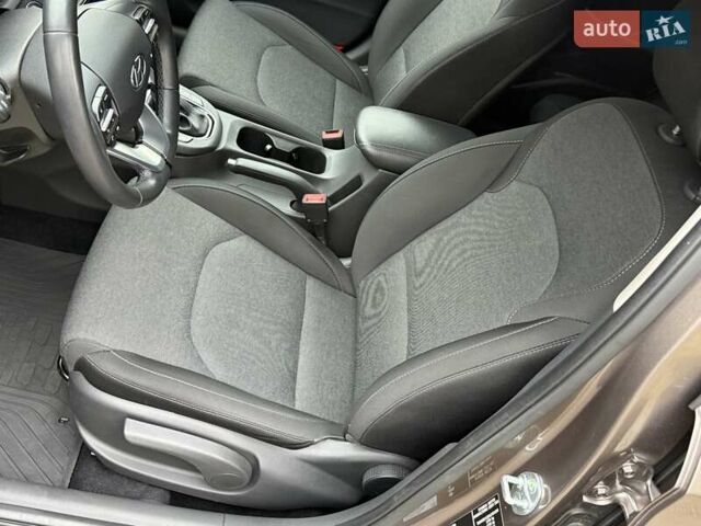Коричневий Хендай i30, об'ємом двигуна 1.5 л та пробігом 43 тис. км за 16950 $, фото 62 на Automoto.ua