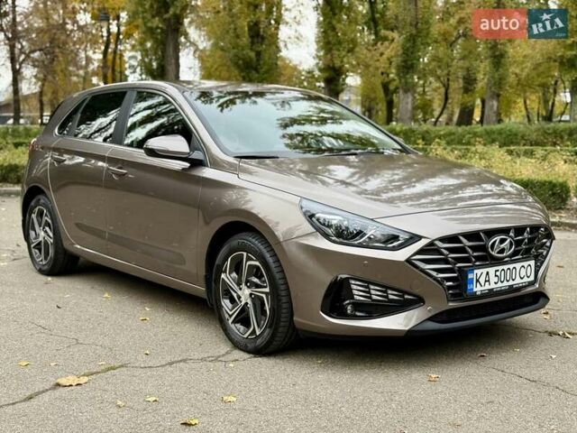 Коричневий Хендай i30, об'ємом двигуна 1.5 л та пробігом 43 тис. км за 16950 $, фото 2 на Automoto.ua