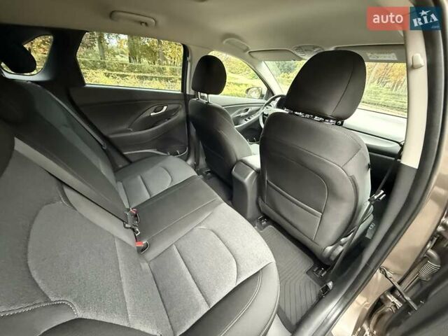 Коричневий Хендай i30, об'ємом двигуна 1.5 л та пробігом 43 тис. км за 16950 $, фото 74 на Automoto.ua