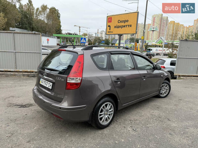 Коричневый Хендай i30, объемом двигателя 1.59 л и пробегом 116 тыс. км за 7400 $, фото 4 на Automoto.ua