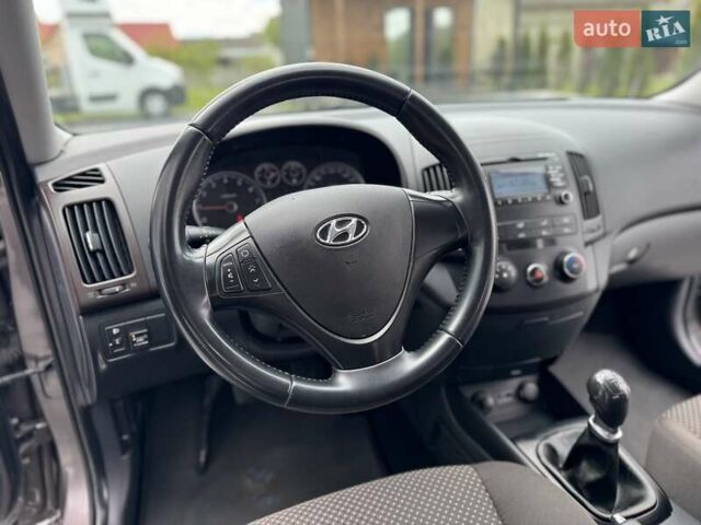 Коричневый Хендай i30, объемом двигателя 1.6 л и пробегом 190 тыс. км за 6650 $, фото 40 на Automoto.ua