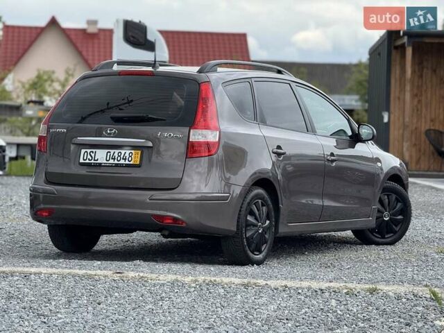 Коричневый Хендай i30, объемом двигателя 1.6 л и пробегом 190 тыс. км за 6650 $, фото 32 на Automoto.ua