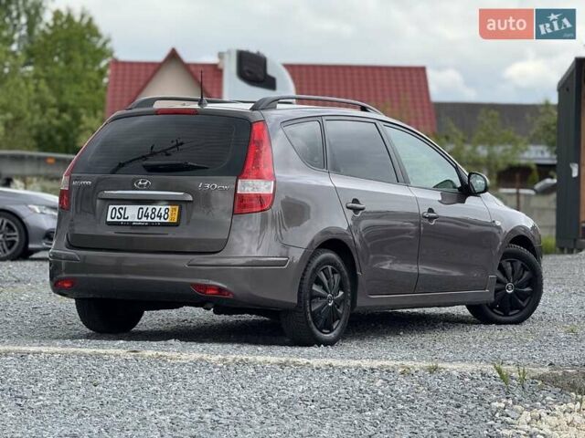 Коричневый Хендай i30, объемом двигателя 1.6 л и пробегом 190 тыс. км за 6650 $, фото 33 на Automoto.ua