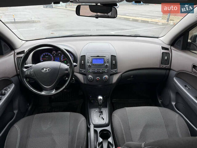 Коричневый Хендай i30, объемом двигателя 1.6 л и пробегом 81 тыс. км за 9150 $, фото 23 на Automoto.ua