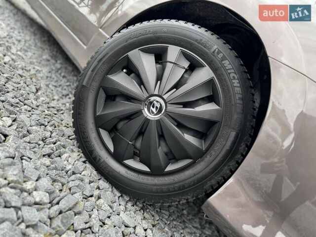 Коричневый Хендай i30, объемом двигателя 1.6 л и пробегом 190 тыс. км за 6650 $, фото 9 на Automoto.ua