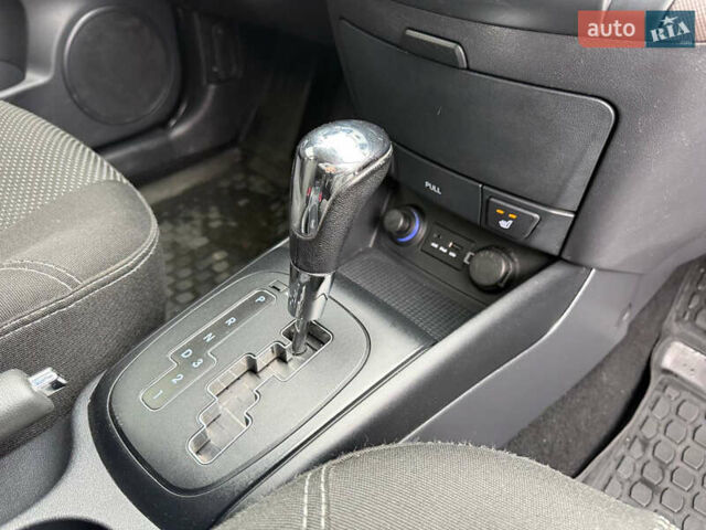 Коричневый Хендай i30, объемом двигателя 1.6 л и пробегом 81 тыс. км за 9150 $, фото 33 на Automoto.ua