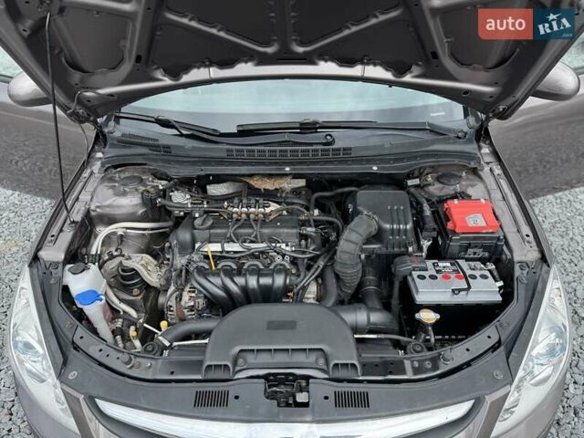 Коричневый Хендай i30, объемом двигателя 1.6 л и пробегом 190 тыс. км за 6650 $, фото 71 на Automoto.ua