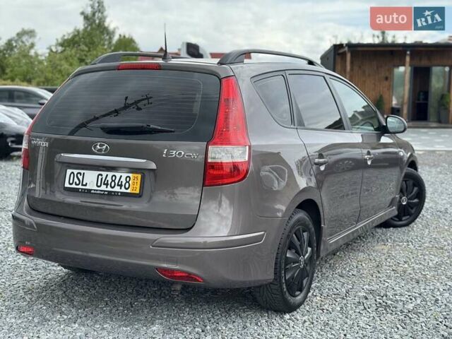 Коричневый Хендай i30, объемом двигателя 1.6 л и пробегом 190 тыс. км за 6650 $, фото 36 на Automoto.ua