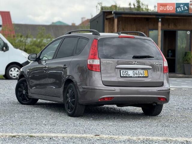 Коричневый Хендай i30, объемом двигателя 1.6 л и пробегом 190 тыс. км за 6650 $, фото 16 на Automoto.ua
