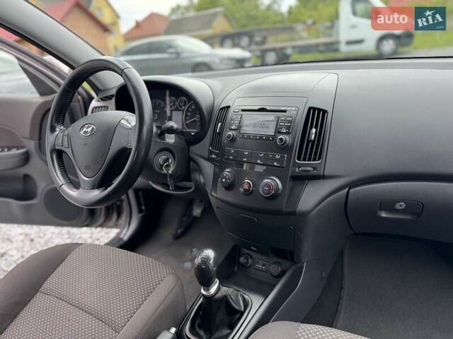 Коричневый Хендай i30, объемом двигателя 1.6 л и пробегом 190 тыс. км за 6650 $, фото 60 на Automoto.ua