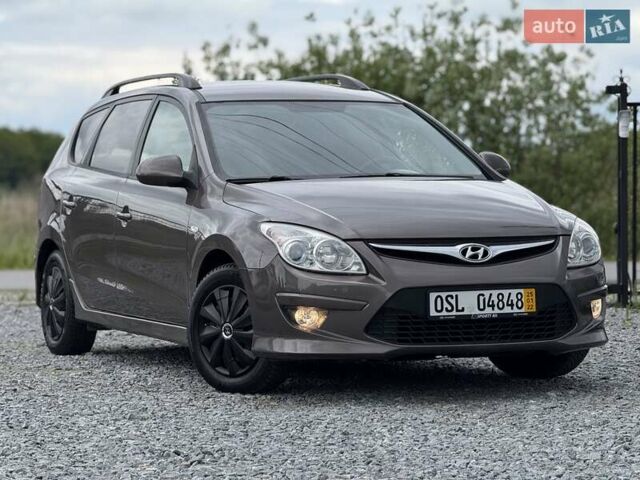 Коричневый Хендай i30, объемом двигателя 1.6 л и пробегом 190 тыс. км за 6650 $, фото 1 на Automoto.ua