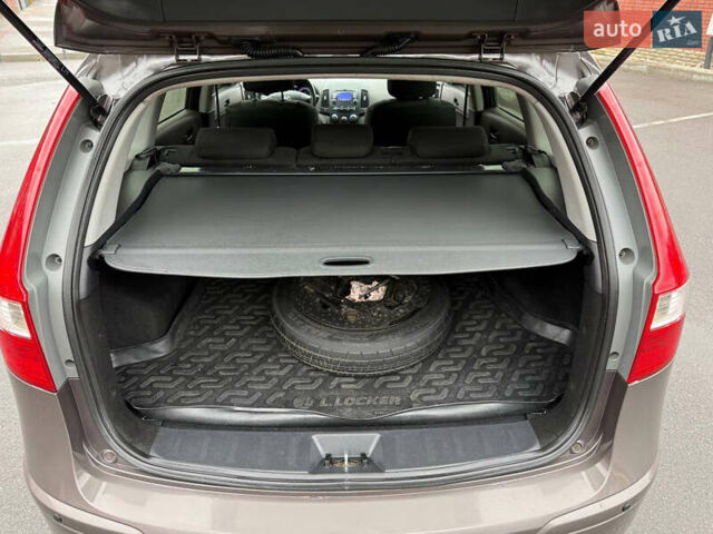 Хендай i30 2012 у Харкові на Automoto.ua Коричневий Хендай i30, об'ємом двигуна 1.6 л та пробігом 81 тис. км за 9100 $, фото 25 на Automoto.ua