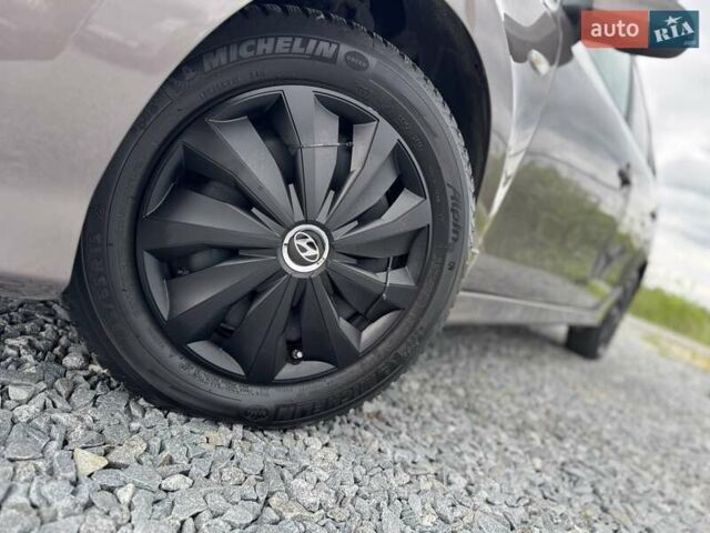 Коричневый Хендай i30, объемом двигателя 1.6 л и пробегом 190 тыс. км за 6650 $, фото 28 на Automoto.ua