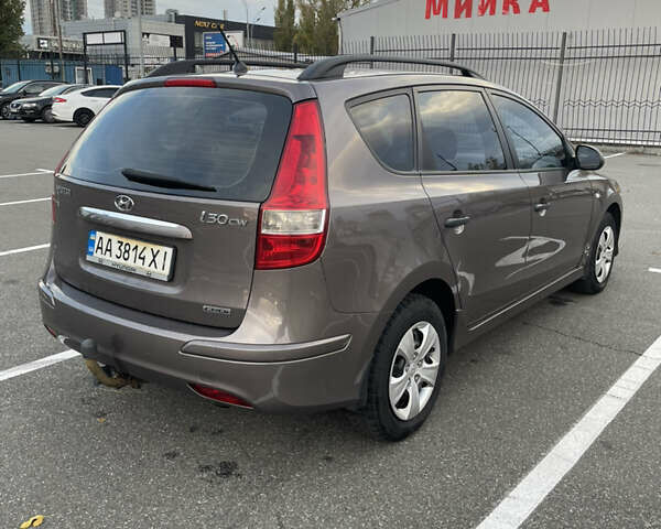 Хендай i30 2012 в Киеве на Automoto.ua Коричневый Хендай i30, объемом двигателя 1.6 л и пробегом 160 тыс. км за 7700 $, фото 3 на Automoto.ua