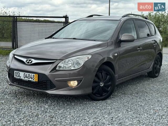 Коричневый Хендай i30, объемом двигателя 1.6 л и пробегом 190 тыс. км за 6650 $, фото 26 на Automoto.ua