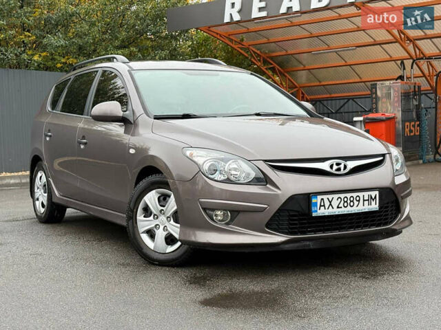 Коричневый Хендай i30, объемом двигателя 1.6 л и пробегом 81 тыс. км за 9150 $, фото 1 на Automoto.ua