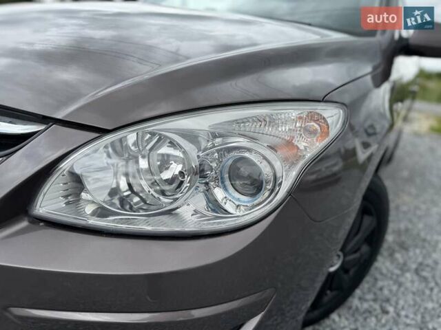 Коричневый Хендай i30, объемом двигателя 1.6 л и пробегом 190 тыс. км за 6650 $, фото 27 на Automoto.ua