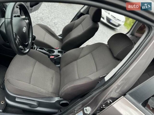 Коричневый Хендай i30, объемом двигателя 1.6 л и пробегом 190 тыс. км за 6650 $, фото 50 на Automoto.ua