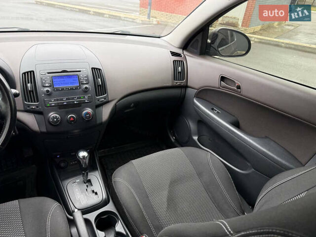 Коричневый Хендай i30, объемом двигателя 1.6 л и пробегом 81 тыс. км за 9150 $, фото 25 на Automoto.ua